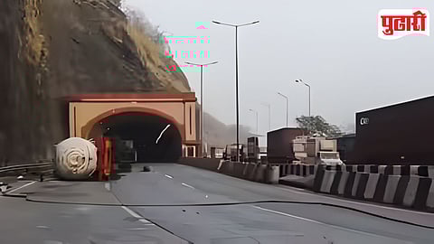 Pune Mumbai Expressway Traffic Jam