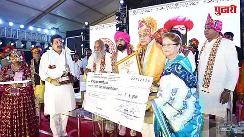 महोत्‍सवामध्ये सामजिक क्षेत्रामध्ये काम करणाऱ्या व्यक्तिमत्‍वांचा सत्‍कार करण्यात आला. 