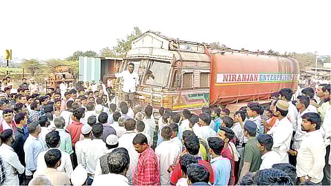 Parbhani Accident