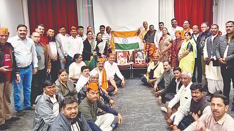 Shiv Jayanti in Paris: पॅरिसमध्ये शेतकऱ्यांनी केली शिवजयंती साजरी  