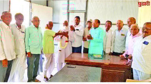 Elderly man second wedding