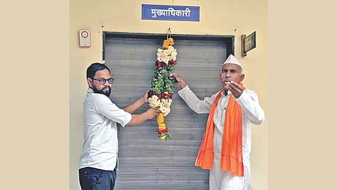 Protest in Purna over Shivaji Maharaj statue