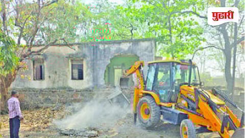  Jalna news | संभाजी महाराज उद्यानातील जीर्ण इमारती जमीनदोस्त