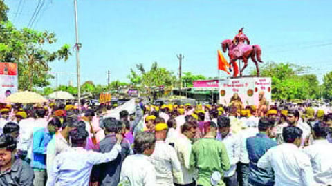 Chhatrapati Shivaji Maharaj statue Gevrai
