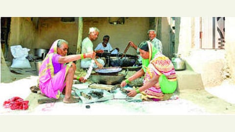 Sugar garlands cost increase