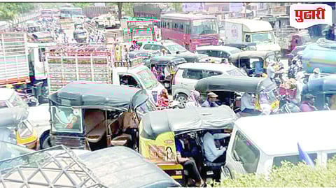 Malegaon Development Issues | मालेगाव : वादांची धग, विकासाची राख