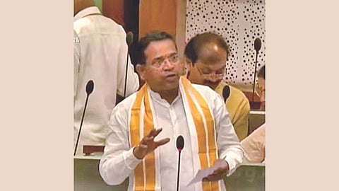 Education governance issue Ausa