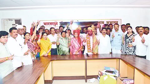 Panchayat Samiti Malshiras: माळशिरस पंचायत समिती सभापतीपदी शिवसेनेचे दत्तात्रय मगर 