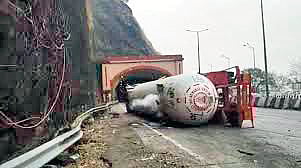 Mumbai pune express way |