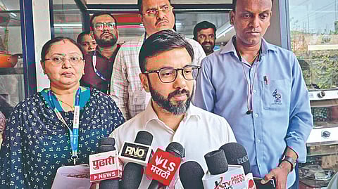 जिल्हाधिकारी मनुज जिंदल