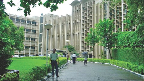 IIT Bombay student live cartridges case