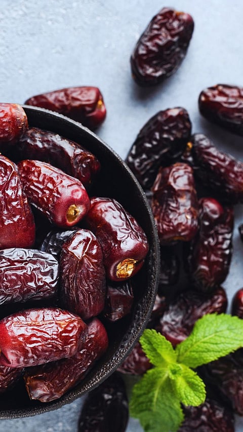  मासिक पाळीत खजूर खाणे चांगले की घातक ? जाणून घ्या...