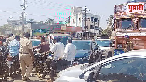 Nagar Manmad Highway Traffic