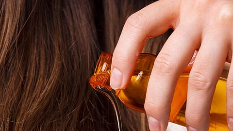 best time to apply hair oil