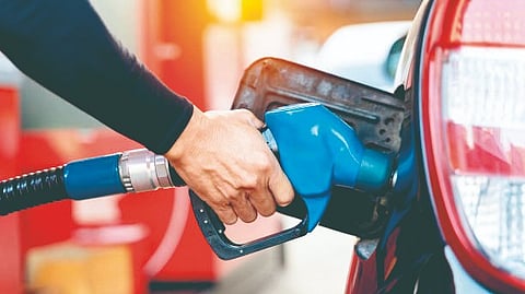 kolhapur | आधी रोकड भरा, मगच पेट्रोल घ्या