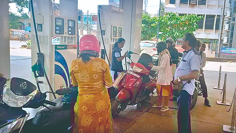 Belgaum fuel supply: पेट्रोल, डिझेल पुरवठा साखळी सुरळीतच  