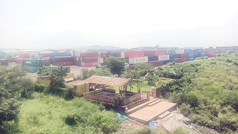 Uran illegal container yard