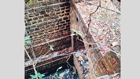 Mutge village historic well