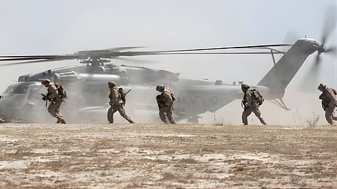 US Iran conflict | अमेरिकेचा मोठा प्लॅन? इराणमध्ये ग्राउंड ऑपरेशनची तयारी, 'होर्मुझ'सह खार्ग बेटावरही डोळा