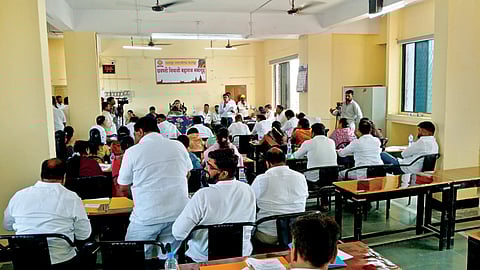 Pandharpur News: गोंधळ, खडाजंगी आणि विषयांना मंजुरी