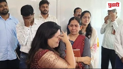 सहकाऱ्यांच्या भावनाविवशतेने जिल्हाधिकारी वर्षा ठाकूर घुगे यांनाही अश्रू अनावर झाले