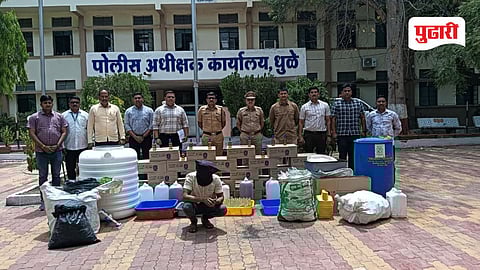 Dhule crime | धुळ्यात बनावट दारू तयार करणारा कारखाना उध्वस्त
