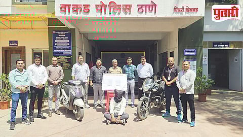 Pimpri Traffic Warden Chain Snatching