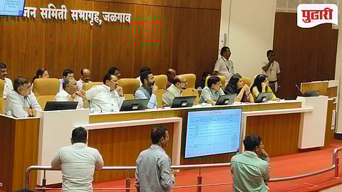 "कोणती निवडणूक लढवायची आहे? वाईटपणा घ्या पण..."; पालकमंत्र्यांनी मुख्याधिकाऱ्यांना झापले