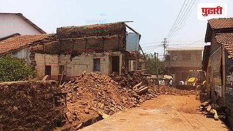 आज-यात भिंत कोसळून प्राध्यापिका, विद्यार्थीनी ठार, एक गंभीर