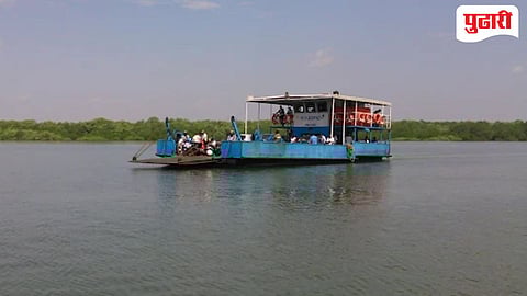Adpai Ferry boat 