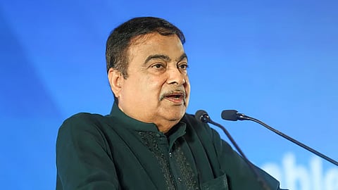 Nitin Gadkari : 'देशाने शंभर टक्के इथेनॉल मिश्रणाकडे जावे'