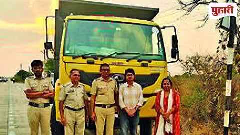 jalana crime | विना नंबरप्लेट धावणाऱ्या १० हायवांवर कारवाई