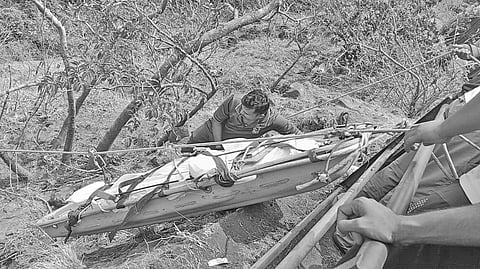 Satara Accident: पाचशे फूट दरीतून काढले दाम्पत्याचे मृतदेह