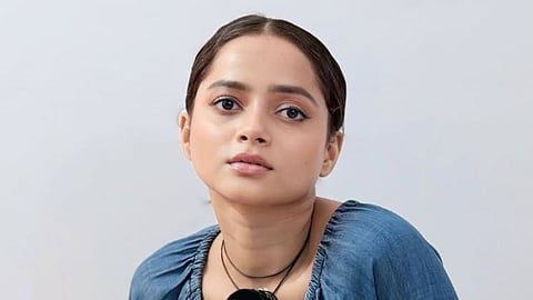 Shivali Parab | शिवाली परबचा मिनिमल लूक व्हायरल; सिम्पलमध्येही दिसते सुपरस्टायलिश