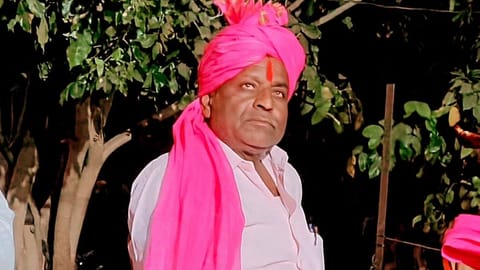 Solapur News | परितेवाडी विकास सेवा सोसायटीच्या चेअरमनपदी मोहन चव्हाण बिनविरोध   