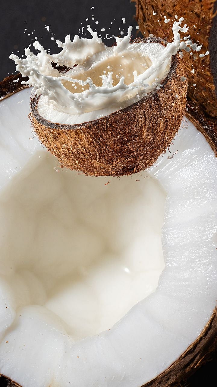 coconut health benefits | ओल्या नारळाचे सेवन ठरू शकते गुणकारी; जाणून ...