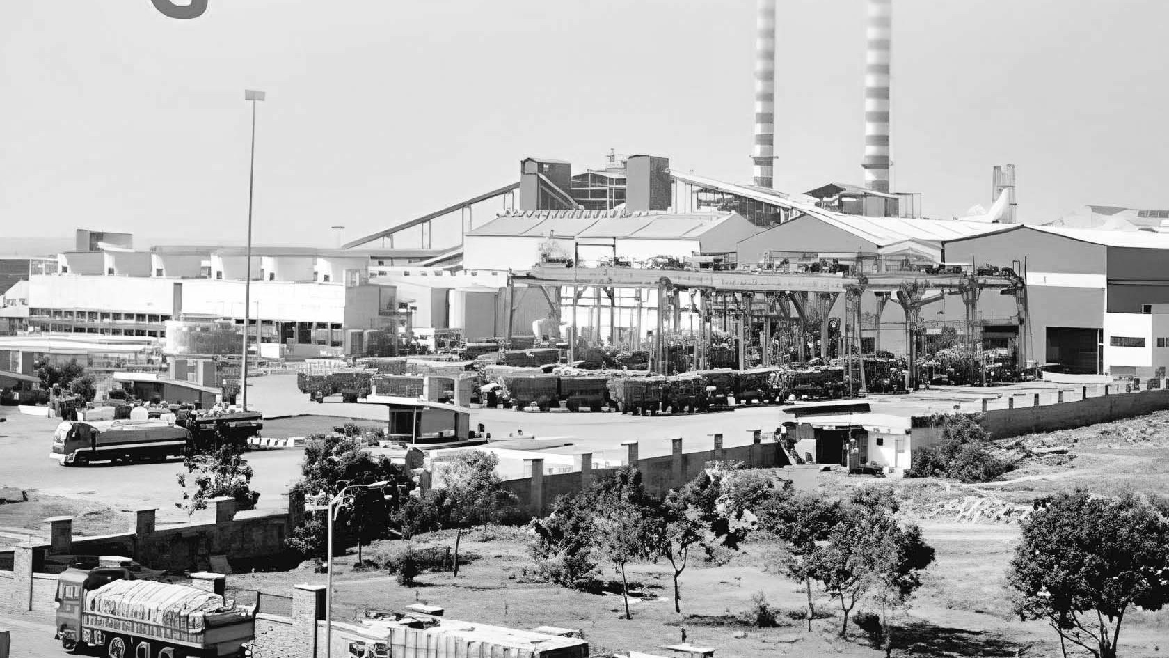 Hutatma Sugar Factory‌ : ‘हुतात्मा‌’ची प्रशासकीय इमारत आजही झावळ्यांच्या सावलीत