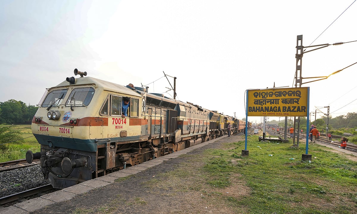 ஒரே ஆண்டில் இரண்டாவது முறையாக ரயில்வே கட்டணம் உயர்வு., புதிய கட்டண விவரம் என்ன?