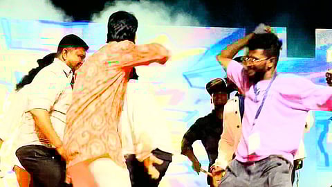 மார்கழியில் மக்களிசை