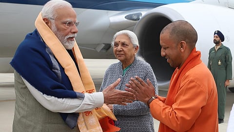 மோடி - யோகி ஆதித்யநாத்