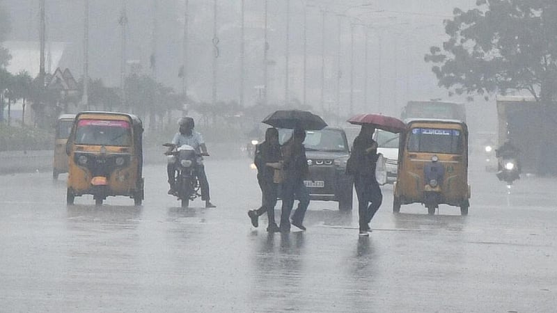 அரபிக்கடலில் காற்றழுத்த தாழ்வு
மண்டலம்.. நாளை 7 மாவட்டங்களில் கனமழைக்கு வாய்ப்பு!