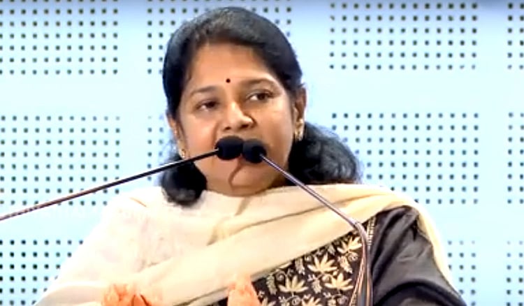 மோடி, அரசியல் லாபத்திற்காக வெறுப்பு அரசியலை கையில் எடுத்துள்ளார் - எம்பி கனிமொழி PM Modi has taken politics of hate for political gains - MP Kanimozhi