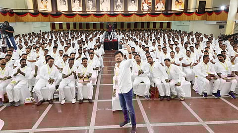 DMK இளைஞரணி