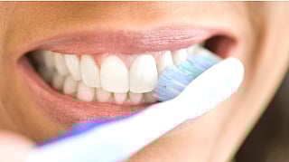 பற்களை எவ்வாறு பாதுகாக்க வேண்டுமா?