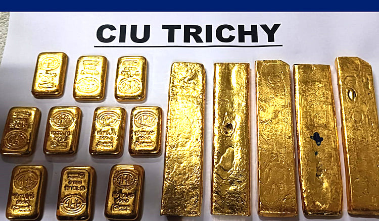 சார்ஜா டூ திருச்சி | விமானத்தில் கடத்திவரப்பட்ட 1.395 கிலோ கிராம் தங்கம் பறிமுதல் Sharjah to Trichy | 1.395 kg of gold smuggled in the plane seized