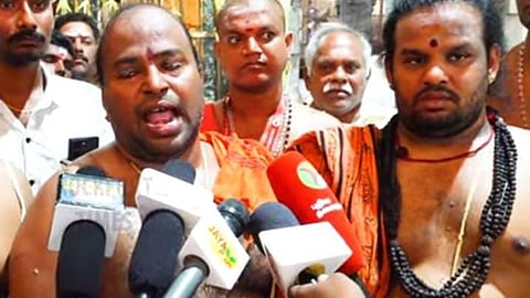 அர்ச்சகர் குருவாயூரப்பன்