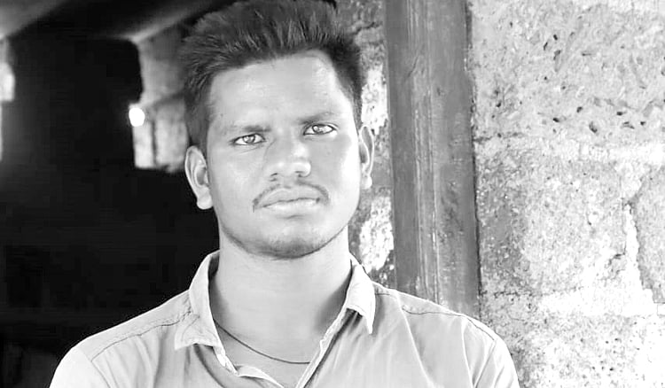 கர்நாடகா: குடிநீர் தொட்டிக்குள் அழுகிய நிலையில் சடலமாக கிடந்த இளைஞர் Karnataka: A young man found dead in a water tank