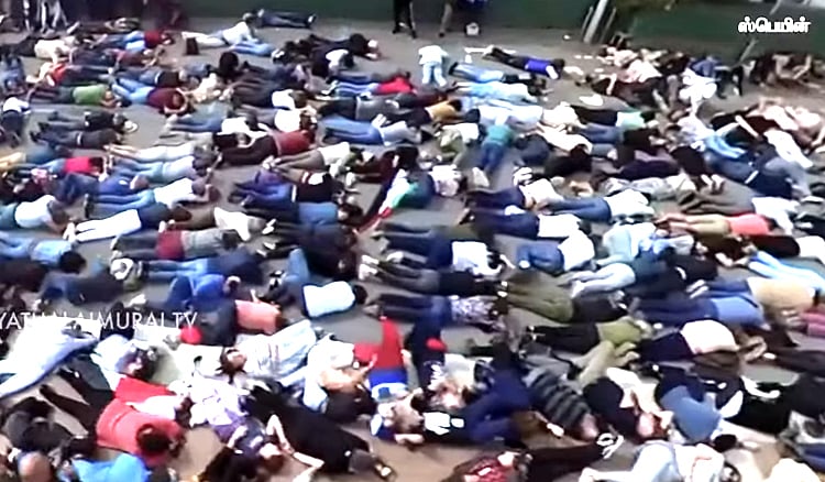 இஸ்ரேல் - காசா போருக்கு எதிர்ப்பு: ஸ்பெயின் நாட்டு கலைஞர்கள் நூதன போராட்டம் | Spanish artists protest for Israel Gaza war ceasefire