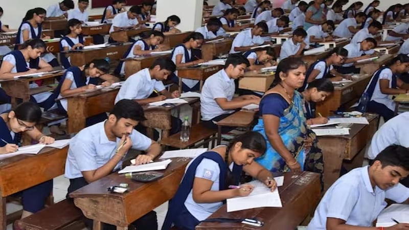  4 முதல் 9ஆம் வகுப்பு மாணவர்களின் தேர்வுகளில் மாற்றம்/exam time table changed for 4 to 9th std students