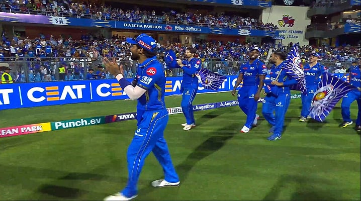 234 ரன்கள் குவித்து டி20 கிரிக்கெட்டில் புதிய உலக சாதனை படைத்த மும்பை இந்தியன்ஸ் / Mumbai Indians set a new record in T20 cricket by scoring 234 runs